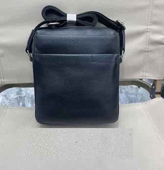 Чоловіча сумка чорна на блискавці з кишенями 22*19 см із натуральної шкіри Liza