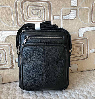 Чоловіча сумка чорна на блискавці з кишенями 24,5*21 см із натуральної шкіри Liza