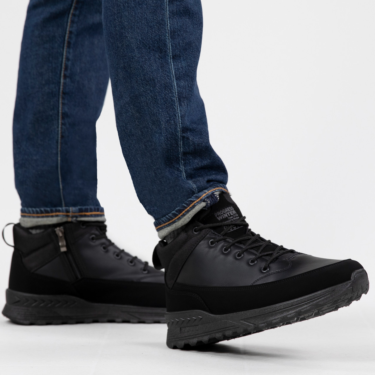 Зимові чоловічі черевики шкіряні збоку замок чорні (4303)