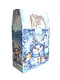 Новорічна коробка для цукерок до 800 г Сніговик із ручкою шнурівкою, фото 2