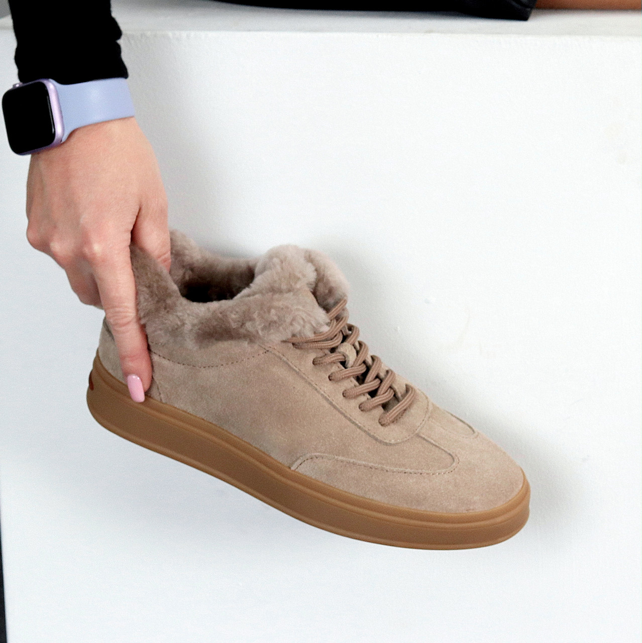 Класичні Бежеві зимові кросівки натуральна замша опушка цигейка, фото 1