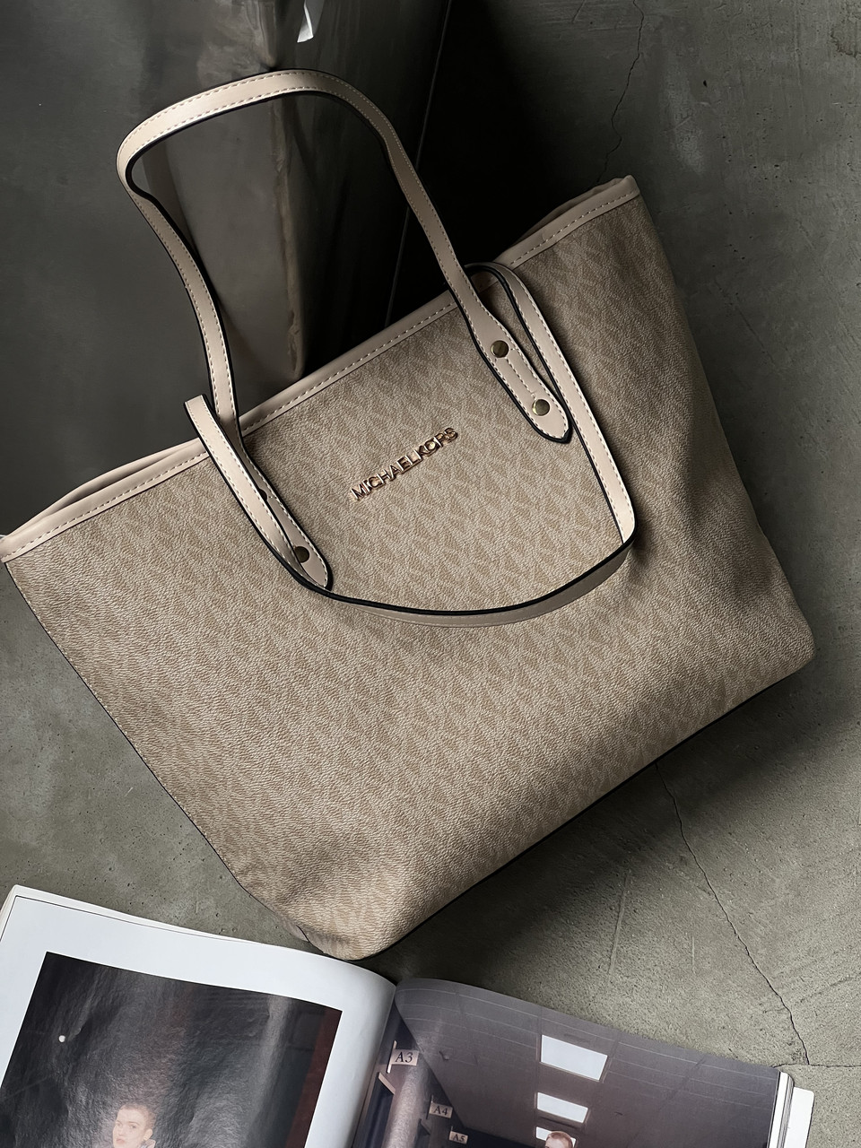 Сумка жіноча шопер Майкл Корс бежевий на плече Michael Kors шопер, фото 1