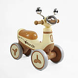 Дитячий біговел 1.5-3 роки JOY JL-42198 чотирьохколісний пластикова рама підсвітка українське озвучування Коричневий, фото 2