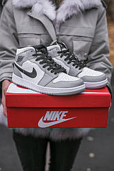Чоловічі високі шкіряні кросівки Nike Air Jordan 1 сіро-білі — стильні, весна/осінь