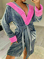 Короткий жіночий халат сіро-рожевого кольору, теплий жіночий халат