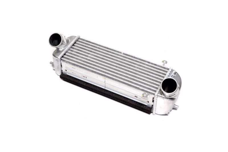 Інтеркулер KIA Sorento (09-) Nissens 96537