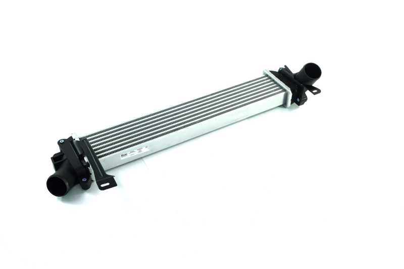 Інтеркулер NISSAN / RENAULT Nissens 96563