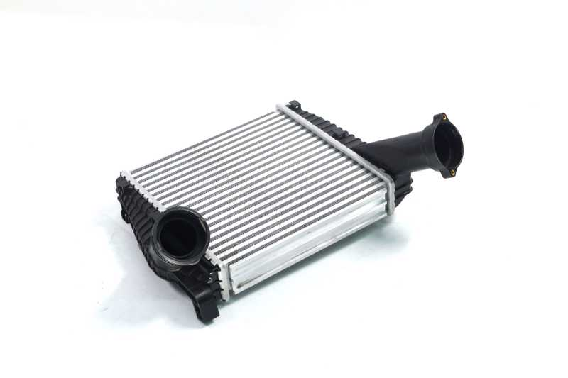 Інтеркулер AUDI / PORSCHE / VW Nissens 96688