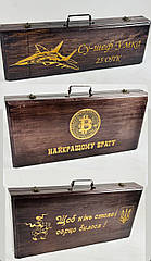 Гравіювання на кейсі