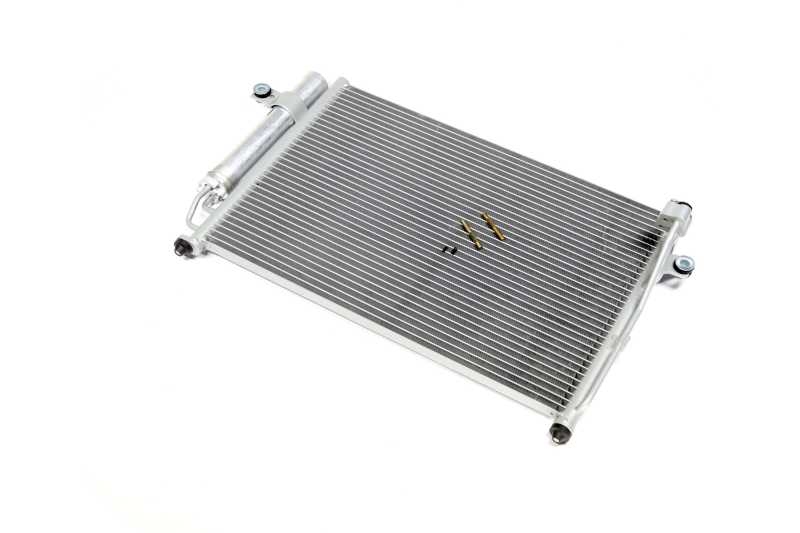 Конденсатор кондиціонера Hyundai Getz TB (02–) 1.3–1.6 AT (Nissens) 94646