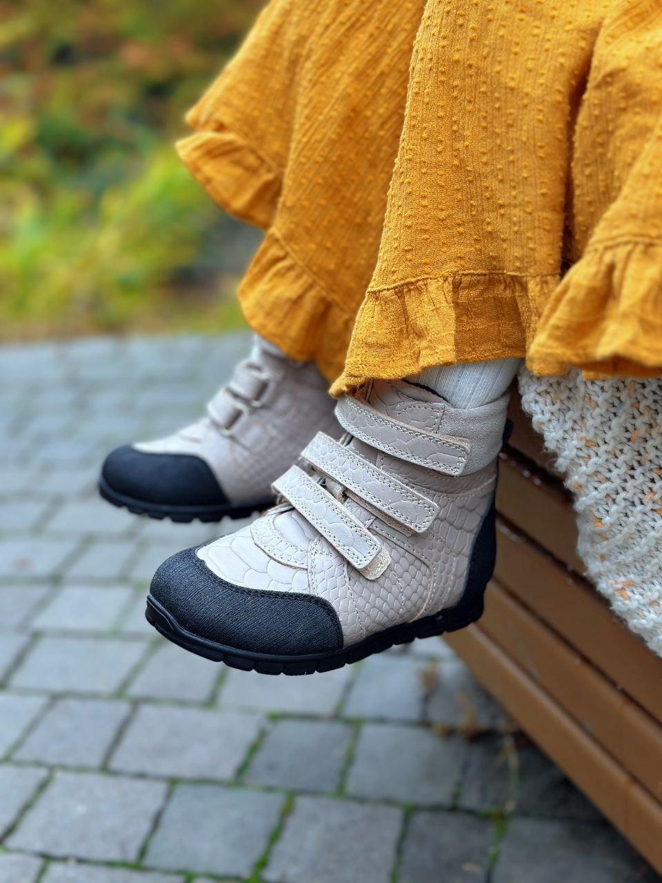 Дитячі високі ортопедичні черевики на зиму для корекції вальгусу на липучках 25 р., фото 1