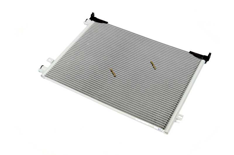 Конденсатор кондиціонера Opel Vivaro A/Nissan Primastar (Nissens) 94671