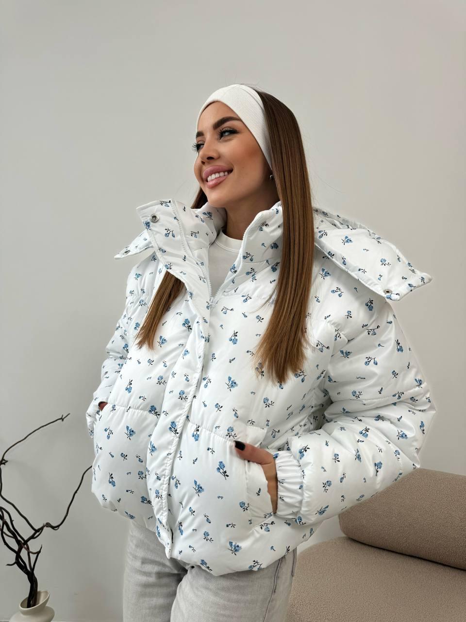 Жіноча куртка тепла на синтепоні 200 з квітковим принтом, фото 1