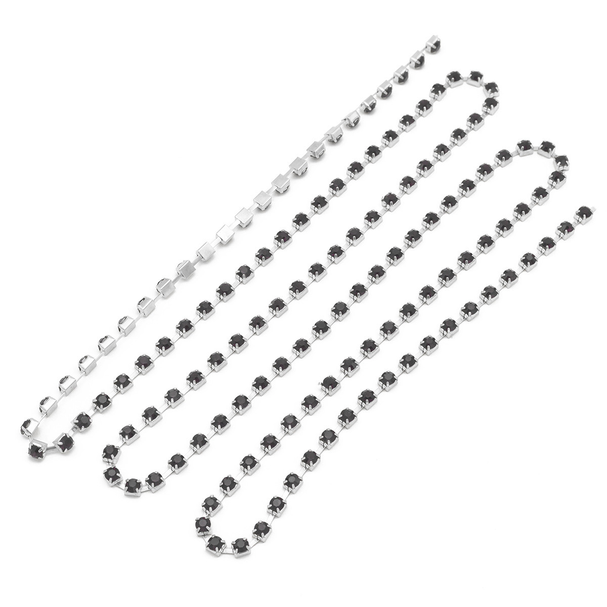 Ланцюг Латунь зі стразами 2.6 мм, Клас А, Колір металу: Срібло, Колір Страз: Чорний, Ширина 2.6 мм, 1.1м, фото 1