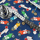 Відріз двонитки машини на синьому фоні, фото 3