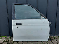 Двері передні праві Mitsubishi Pajero Sport I 1996-2008 MR981938