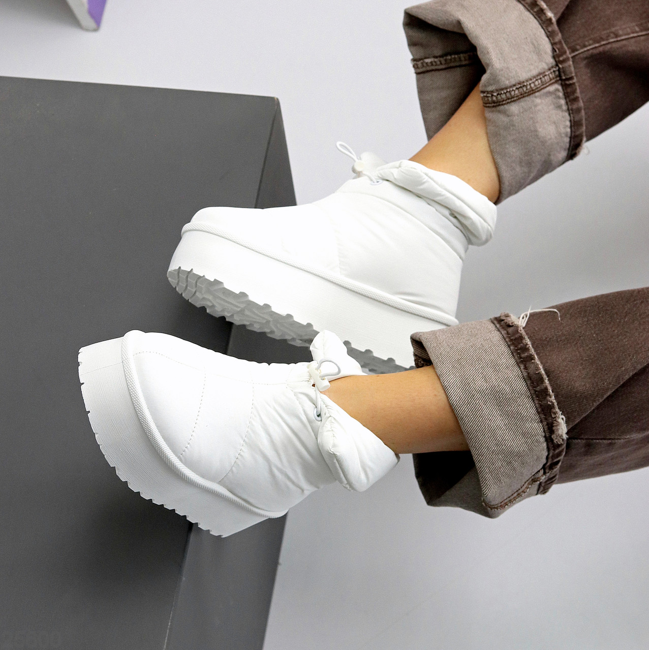 Молоді зимові білі дутики з фіксатором на платформі, фото 1