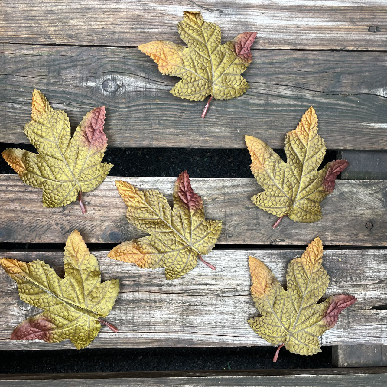 Штучне листя клена мікс 20 шт. в уп зелене 12 см, фото 1