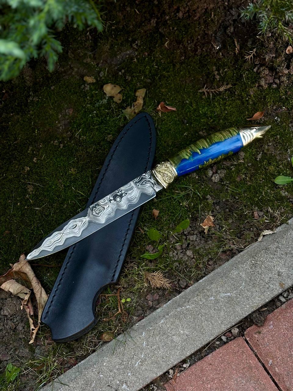 Ніж ручної роботи із ламінованого дамаска «Акула #3» зі шкіряними піхвами, 60-61 HRC., фото 1