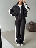 Сірий теплий жіночий костюм із молочними вставками з двостороннього флісу, фото 4