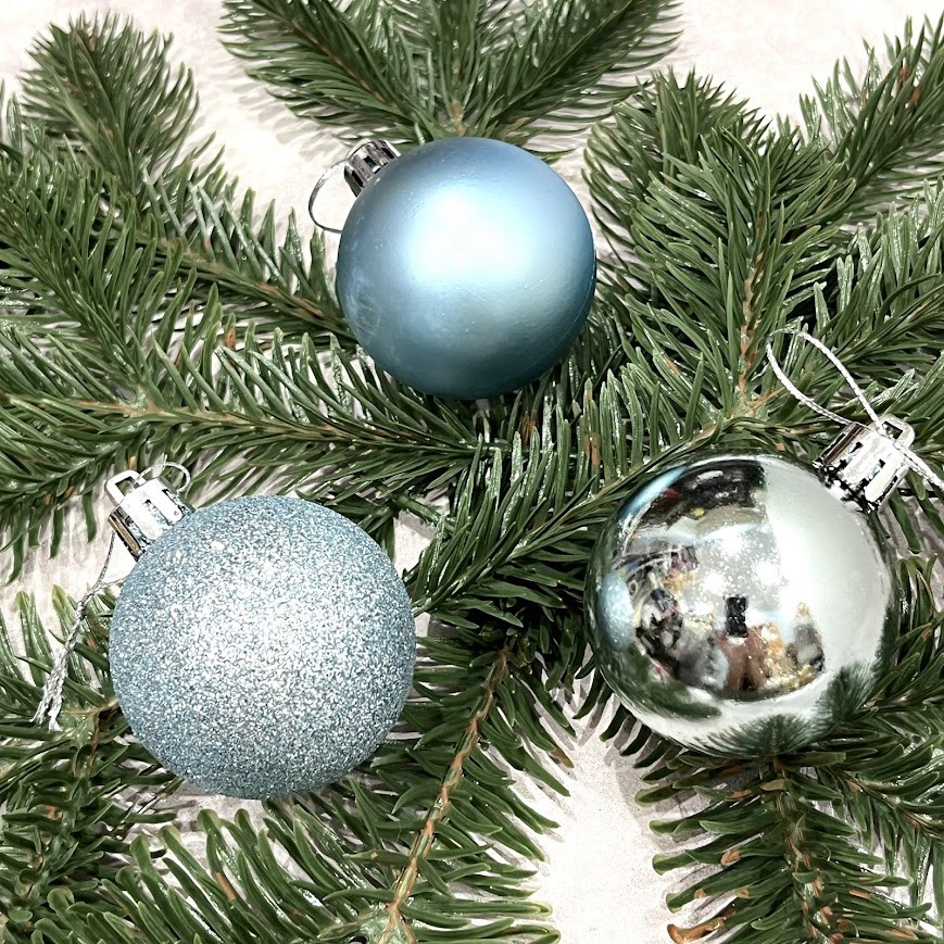 Набір ялинкових прикрас — кулі 6 см (блискітки, матові, блискучі), 3 шт, арт 017367, Світло-голубий, фото 1
