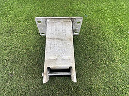 Кронштейн підсилювача бампера AUDI Q5 FY 2.0 DAYB 2018 перед. прав. (б/у)