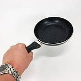 Сковорода зручна для приготування UNIQUE, Сковорода з товстим дном для готування на індукції YP-18, фото 4