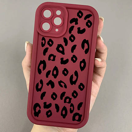 Чохол для iPhone 11 Pro бордовий з великими бортами з принтом чорний леопард на айфон 11 про w01l, фото 1