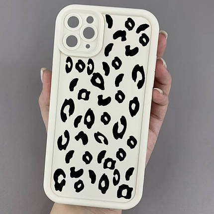 Чохол для iPhone 11 Pro Max молочний з великими бортами з принтом чорний леопард на айфон 11 про макс w01l, фото 1