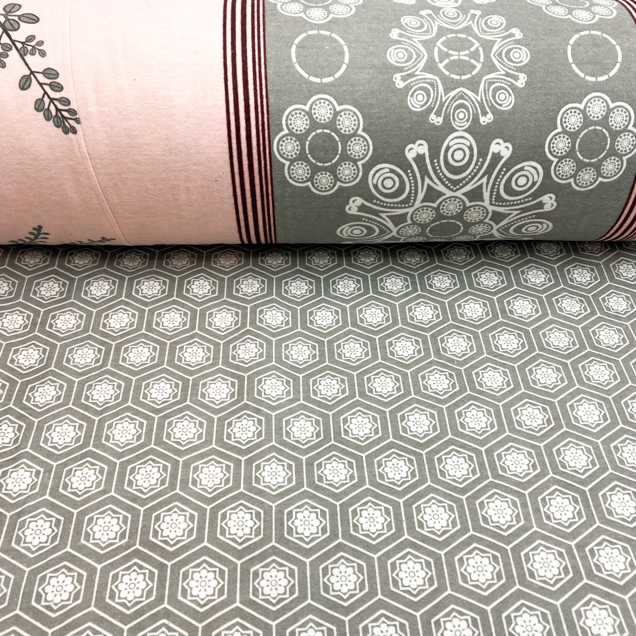 Π€Π»Π°Π½Π΅Π»Ρ ΠΊΡΠΏΠΎΠ½ΠΎΠΌ "ΠΡΡΠΊΠΈ Π΅Π²ΠΊΠ°Π»ΡΠΏΡΠ° Π½Π° ΡΠΎΠΆΠ΅Π²ΠΎΠΌΡ, ΡΡΡΠ»ΡΠ½ΠΈΠΊΠΈ Π½Π° ΡΡΡΠΎΠΌΡ" 220 ΡΠΌ, ΡΠΎΡΠΎ 1