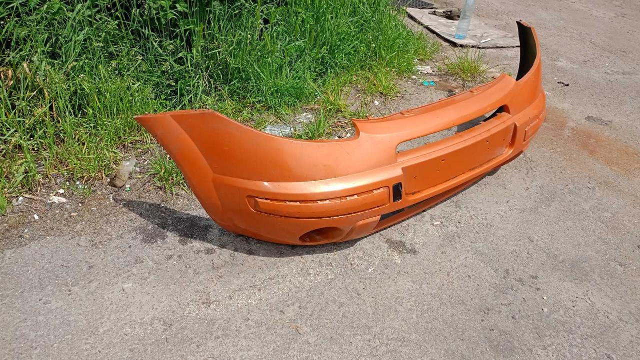 Вітаю зацікавлених на авто розборці Чемпіон !!!<br />
 Предметом оголошення є&nbsp;Бампер Передній Citroen C3 Pluriel 2002-2010 9642742277<br />
 Фактичний стан на фото. Гарантія 14 днів на встановлення та перевірку<br />
 Висилаємо по всій Україні по передоплаті на транспортні витрати!<br />
 Наявність та асортимент на складі постійно змінюються.<br />
 Точні деталі уточняйте по телефону +380973363743 — фото 6