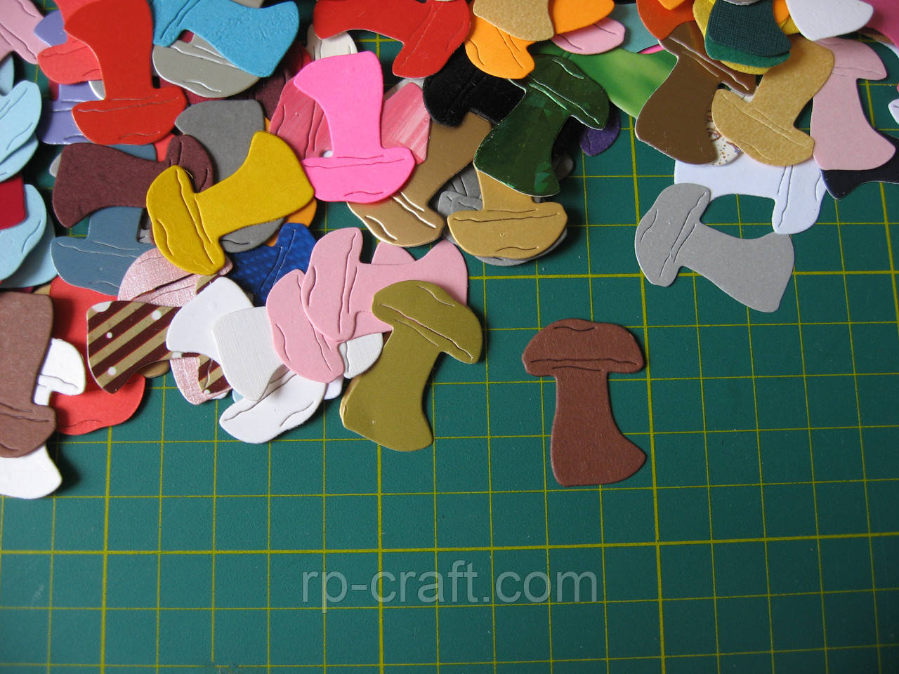 Вирубка з паперу та картону. Гриб, 23х31 мм, 20 штук, фото 1