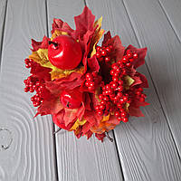 Осінній букет із листям та ягодами червоний 20 см.