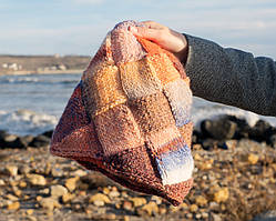 Помаранчева синя біла шапка ручної роботи