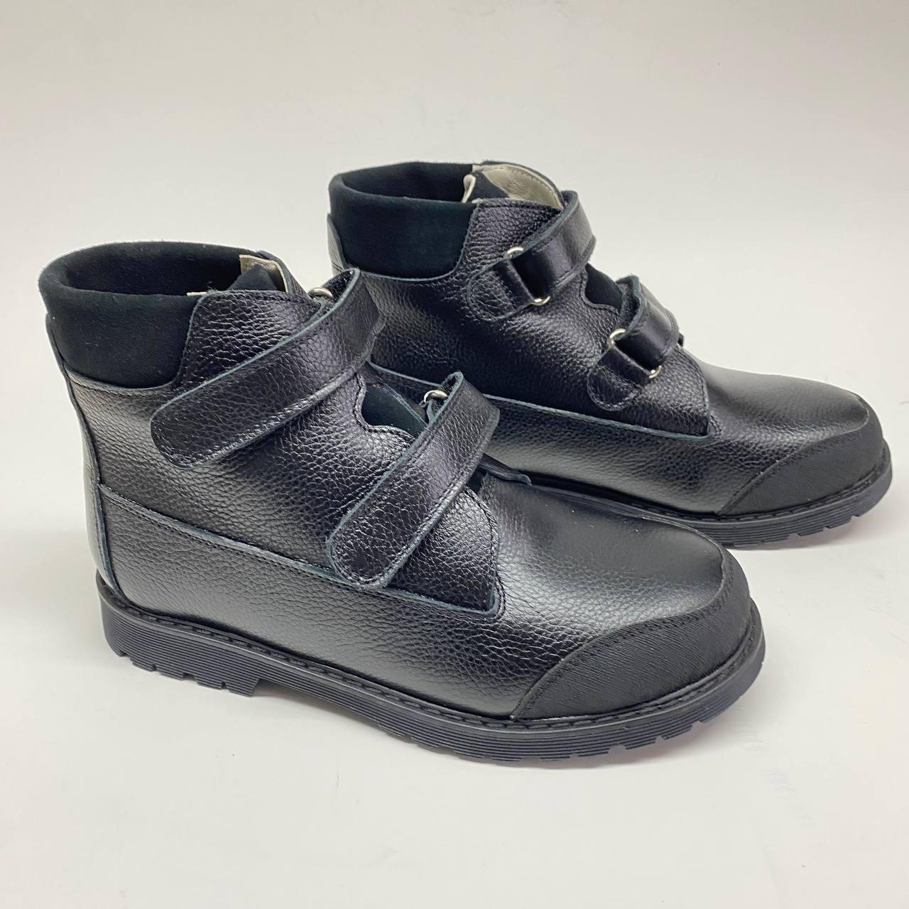 Ортопедичні демісезонні черевики 209 чорні, натуральна шкіра, утеплені флісом, розміри 36–40