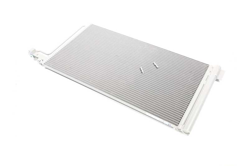 Радіатор кондиціонера Ford C-Max / Focus (Nissens) 940765