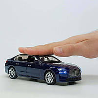 Іграшкова машина BMW i7 Автопром 1:24 — металева модель 22 см, темно-синя, світло, звук, відкриваються двері, арт. 68283A(B)-1, фото 6