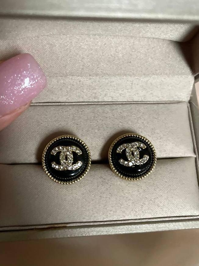 Сережки гвіздки Шанель чорні в позолоті 18К, фото 1