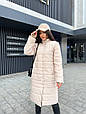 Подовжена жіноча курточка з плащівки на синтепоні Модель: 1452-2041 Кольори: беж, чорний, сірий, капучино, фото 4