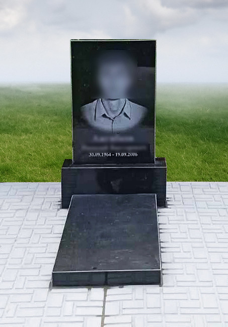 Пам'ятник на могилу з граніту (60*40*5) Б-13