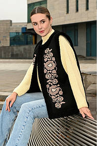 Жіночий жилет із екодубляжу з вишивкою MKSMV140-939 SEAM