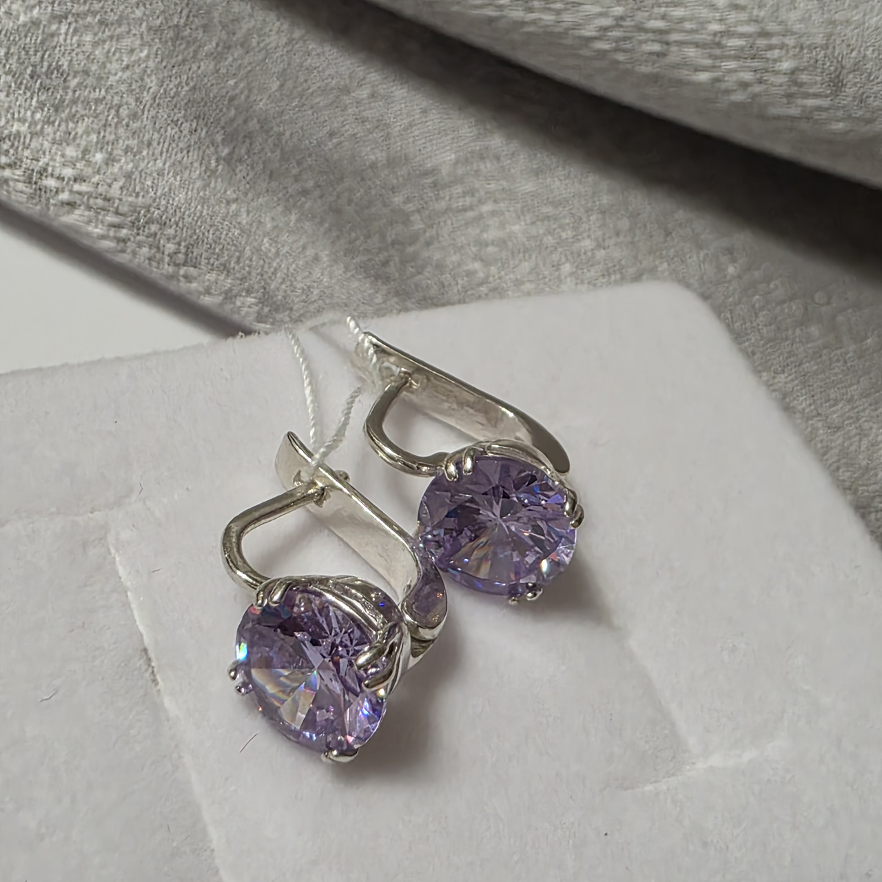 Срібні сережки з фіанітом 9 мм Лаванда
