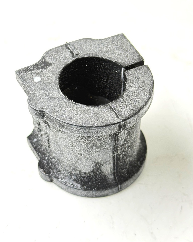 Втулка переднього стабілізатора, оригінал, OEM MR539476, Colt 1.3 1.5 2004–