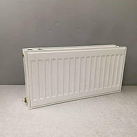 Б/У Romstal 33 тип 300x600 мм бічне під'єднання