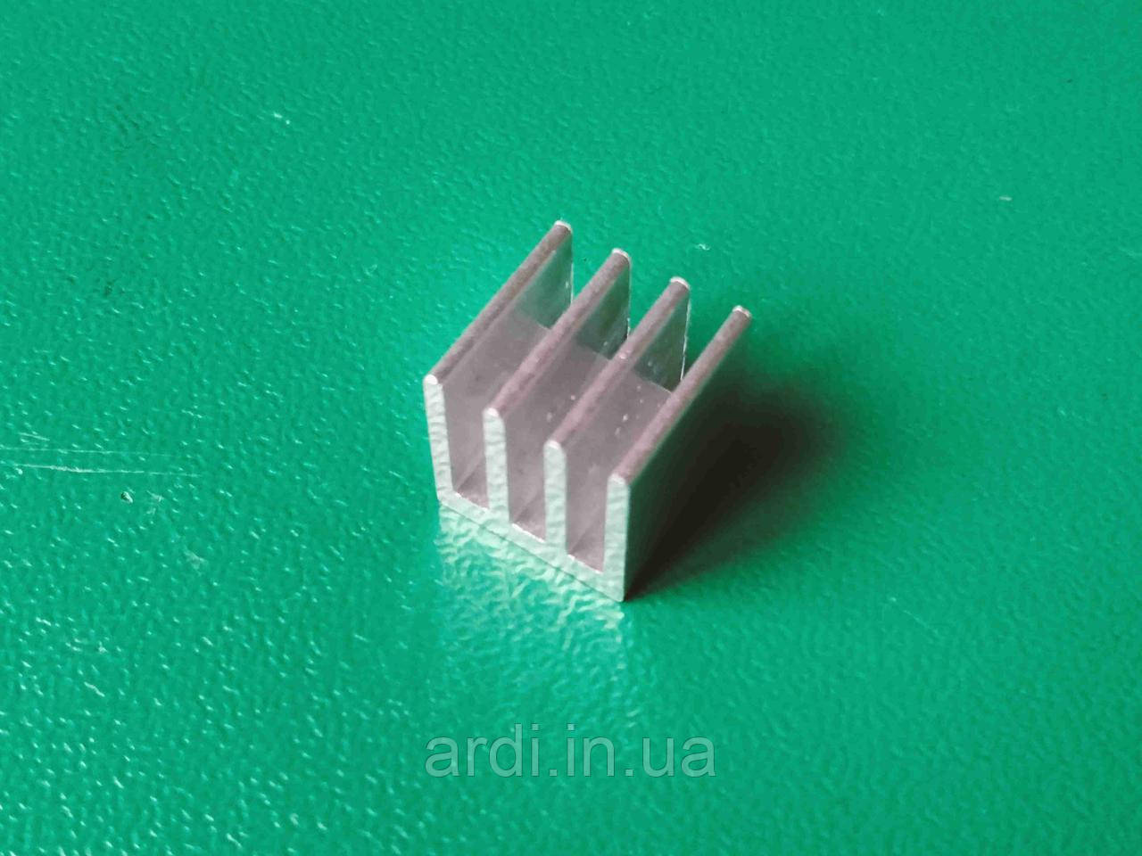 Радіатор алюмінієвий 10 х 10 x 10 мм