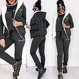 Стильний трикотажний теплий жіночий костюм-трійка: штани + худі +жилетка на хутрі р.42-48. Арт-3304/14, фото 5