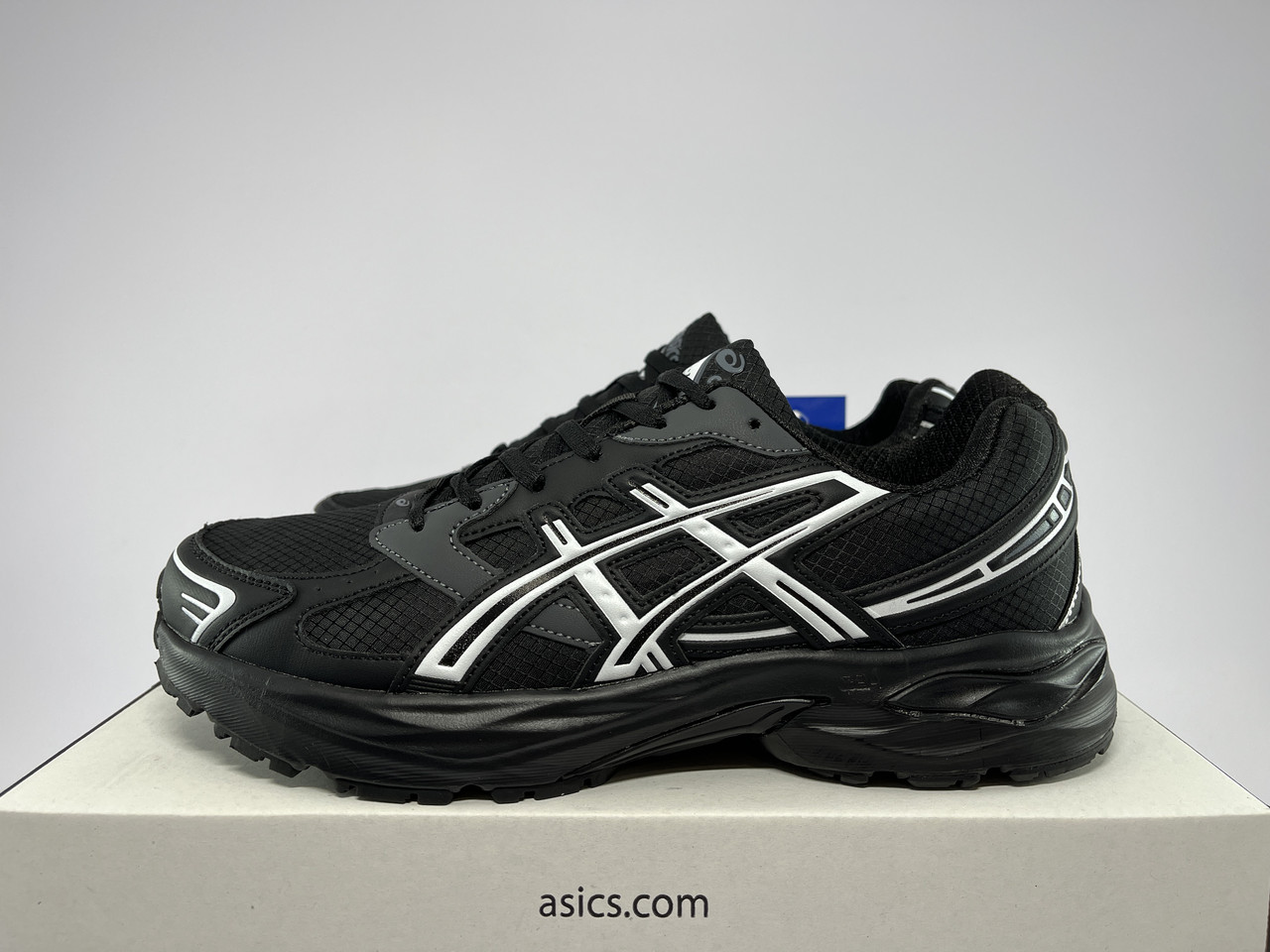 Чоловічі термо кросівки Asics Gel-1130 Waterproof Black White чорні з білим водонепроникні