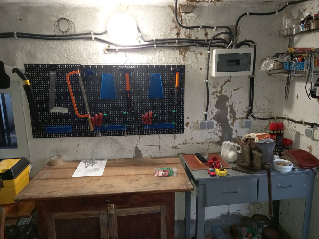 Панель інструментів (58х120см) перфорована з кріпленнями перфорована з гачками для СТО гараж - фото покупців 1