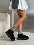 Жіночі класичні угги, черні уггі на високій підошві, ультро короткі угги, фото 3
