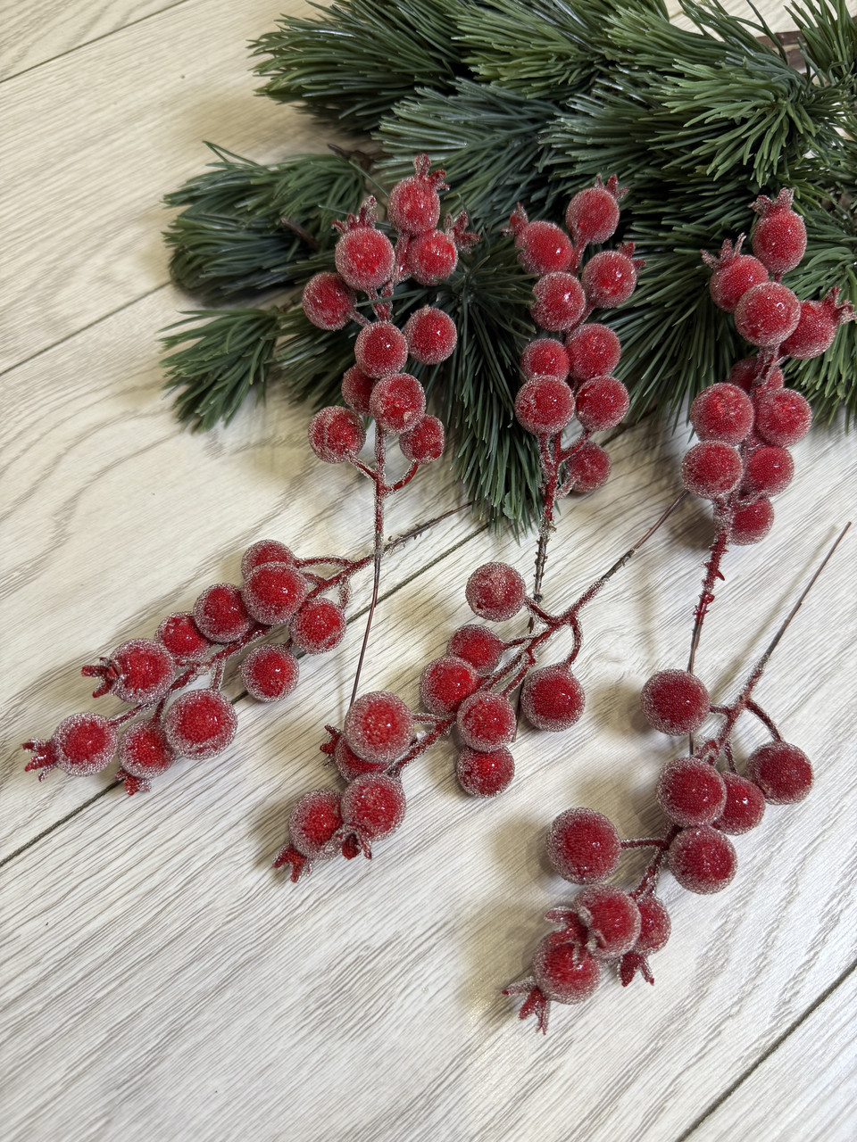 Штучна гілочка шипшини в цукрі для декору . Декоративна гілочка шипшини ( червона , 17 см ), фото 1